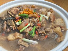 -头上红煨盐鸡·非遗院子餐厅