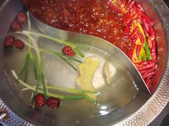 -廖掌柜·重庆鲜货火锅(上海首店)