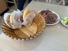 -闫家驴肉老店(华电一校店)