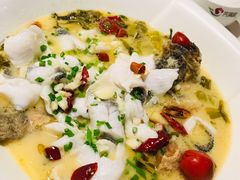 酸汤鲈鱼-芳满庭粤菜餐厅(丹阳吾悦店)