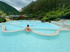 -十万大山布透温泉