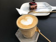 -UNI UNI(环亚凯瑟琳店)