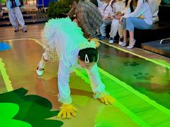 -瑞虹新天地月亮湾
