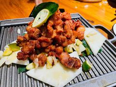 柠檬叶酥小排-老滇山寨•云南特色菜•地方菜•民族风情歌舞表演(金碧店)