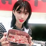 喝酒吃肉开心快乐[加油]
