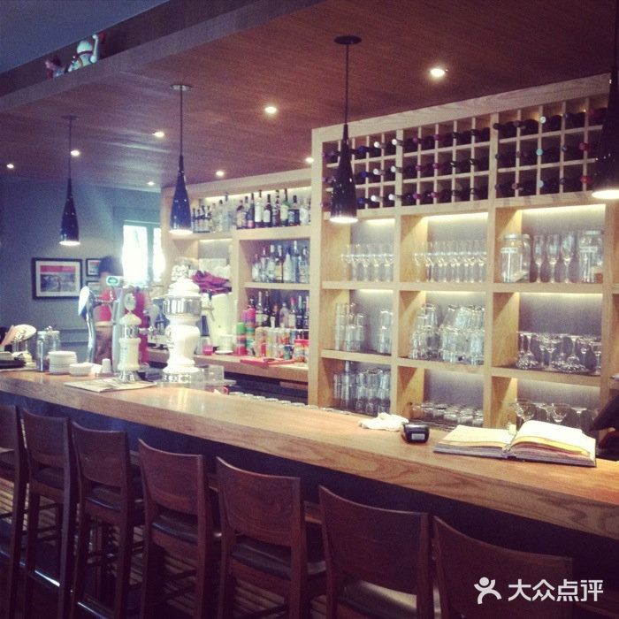 Geneva日内瓦餐厅(西郊宝成花苑店)iphone_upload_pic图片