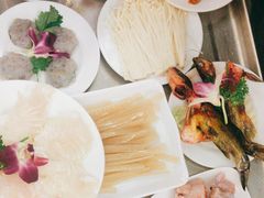 -山城年华老火锅(玉林店)