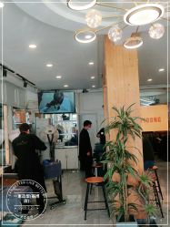 -一東造型烫发染发