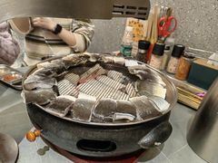 -围炉肉舍丹东海鲜烤肉·烤活鳗(步行街店)