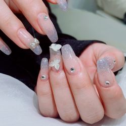 -花系美·美甲美睫精品店