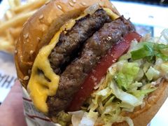 -The Habit Burger Grill 哈比特汉堡(爱琴海店)
