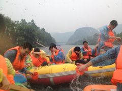-怪潭漂流