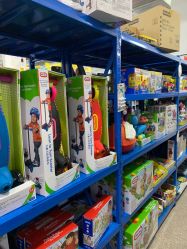 -逝水玩具折扣店