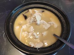 -荣誉海鲜酒楼(海湾店)