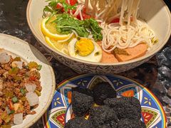 -粉八·云南米线·建水烧烤(常熟路店)