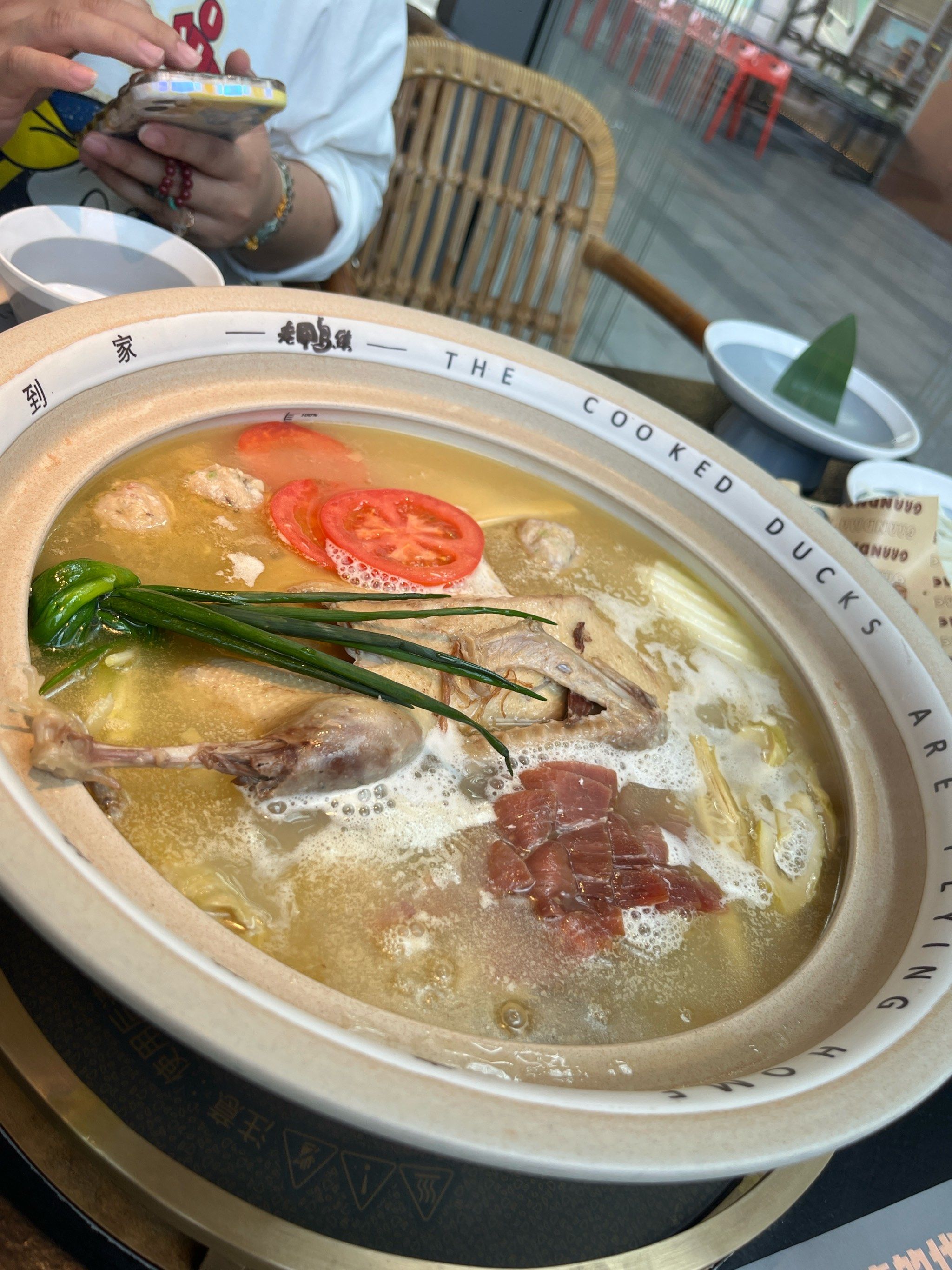 杭州东站万象汇老鸭集