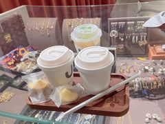 -HUG·拥抱咖啡(郑州宝龙广场店)