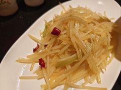 酸辣土豆丝-老头儿油爆虾·知味杭州(爱琴海购物中心)