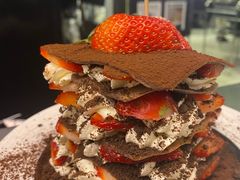 草莓奥利奥千层-W COLLECTIVE  DESSERT SHOP