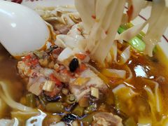 -呷佬·长沙手工米粉(金沙江路店)