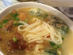 菠菜云吞-翠华餐厅