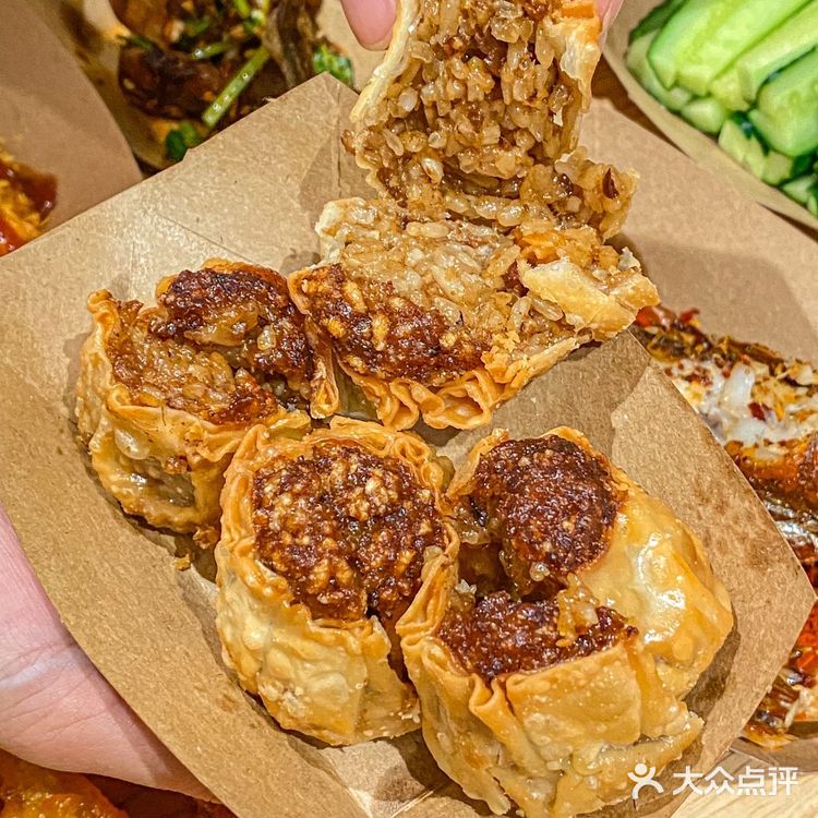 多少次来长沙就是为了这口油炸烧麦！