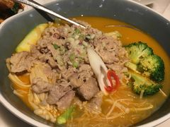 黄汁酸汤浸肥牛-港丽餐厅(高德置地店)