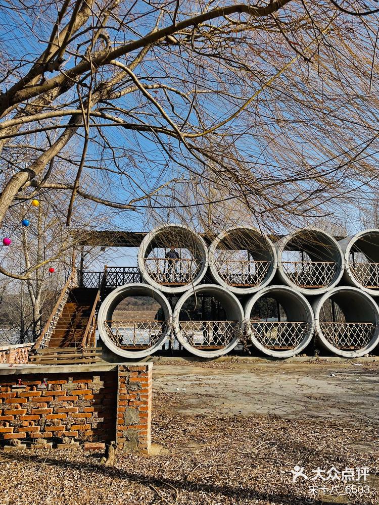 海城上英水库看起来是夏天避暑胜地还能钓鱼