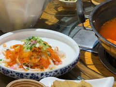 -亮欢寨酸汤鱼(沙冲路店)