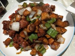 -依江春水烤鸭店