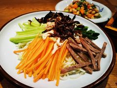 -麦麦山云南菜(复地活力城店)