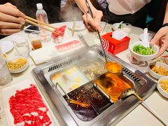 -海底捞火锅鲜切牛肉主题店(长寿路店)