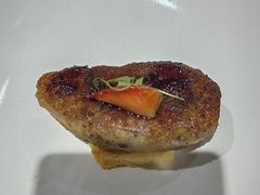 香煎鹅肝配时令桑梅-解放碑威斯汀酒店-知味国际美食餐厅