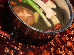 -二荆条·蜀鲜汇城市森林火锅