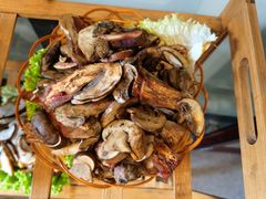 -菌海森林·非遗野生菌火锅(西山区滇池路摩根道店)