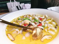 -蜜桃餐厅·伴山(湖滨商业街店)