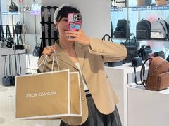 -百年港湾奥特莱斯(香炉礁店)