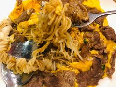 滑蛋牛叉烧捞出前一丁-有章牛杂(石厦店)