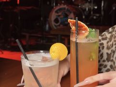 -鲨鱼美式餐厅酒吧Sharky