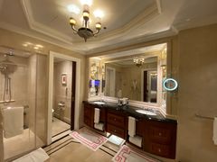 -广州富力丽思卡尔顿酒店