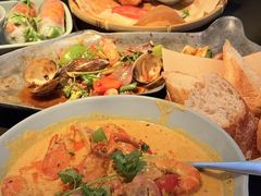 -大头虾越式风味餐厅(光明广场店)