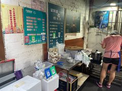 -梁阿婆廿年老牌扣肉糯米饭