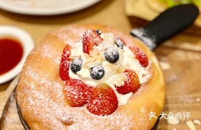 Ice Cream Fruit Souffle Pancake