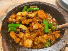 石锅杭椒牛蛙-桂满陇-西湖船宴(西单大悦城店)