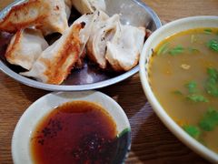 -黄阿姨锅贴大王(万航渡路店)