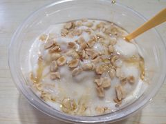 香蕉牛奶冰浆-夏食光安顺小舒冰粉冰浆(甲秀楼店)