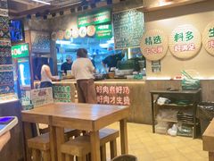 -云阿蛮云南生烫牛肉米线(奉贤路店)