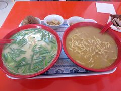 红炒长鱼面和狮子头长鱼汤面-三百碗宝应长鱼面(板仓街店)