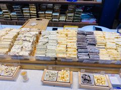 -捶糖帮桂林特产伴手礼(西街店)