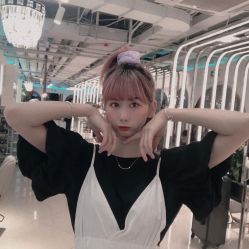 -BULB STUDIO 巴柏明星发型工作室